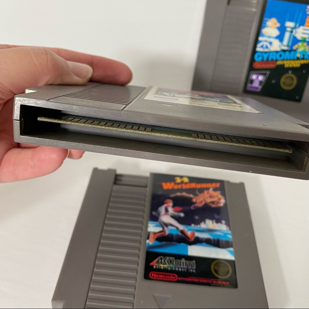 Vintage Nintendo NES Games Lot of 3 World Runner Monopoly Gyromite Tested Works - Picture 4 of 10